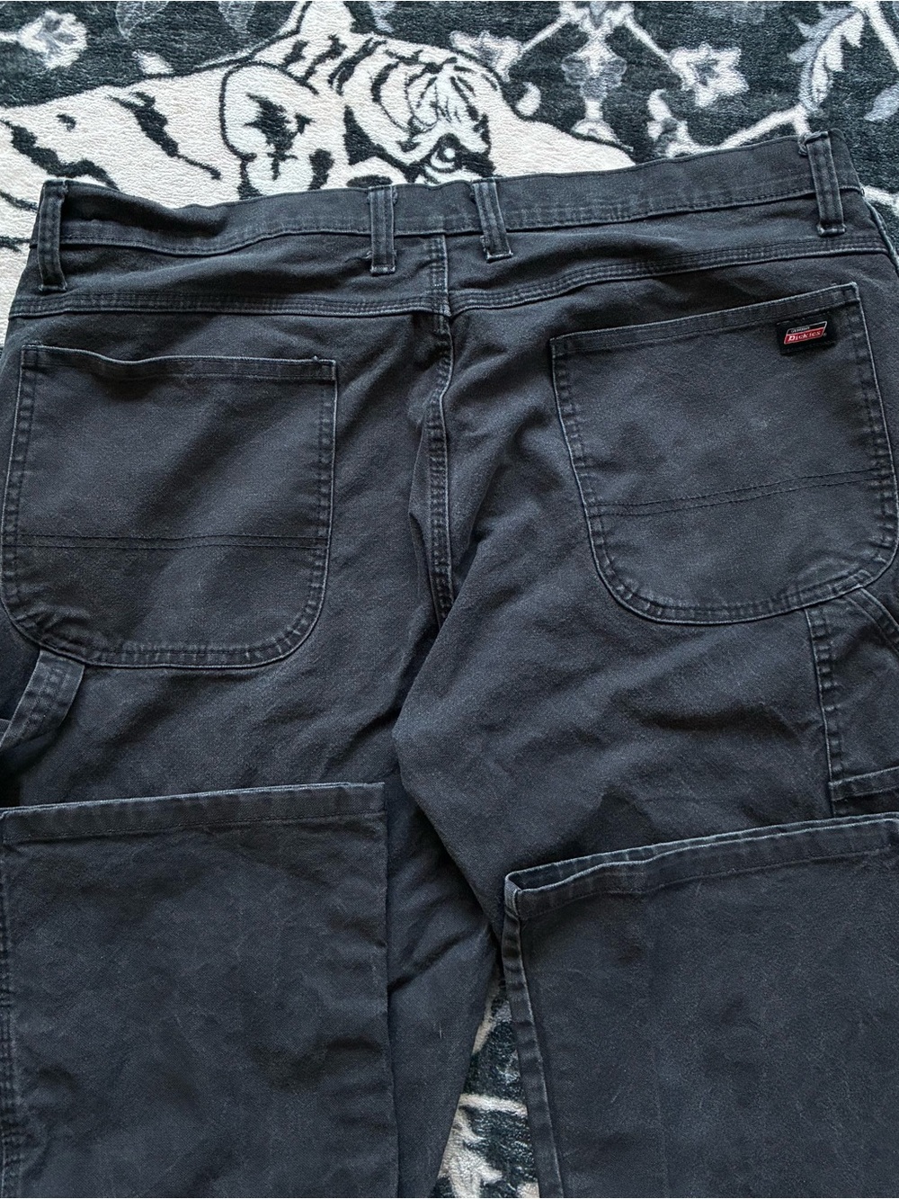 002 - DICKIES BLACK RELAXED FIT CARPENTER UTILITY 38 PANTS